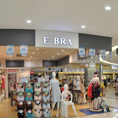 背膠王案例:商場(chǎng)